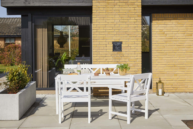 Sofiero set - trepersoners bänk, två stolar & bord - vit