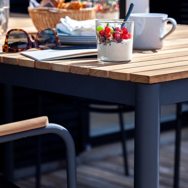 Mood Classic set - bord & fyra stolar - antracit