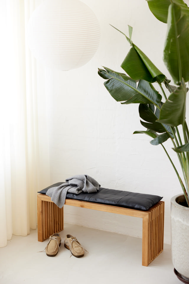 Rib tresitsbänk - teak