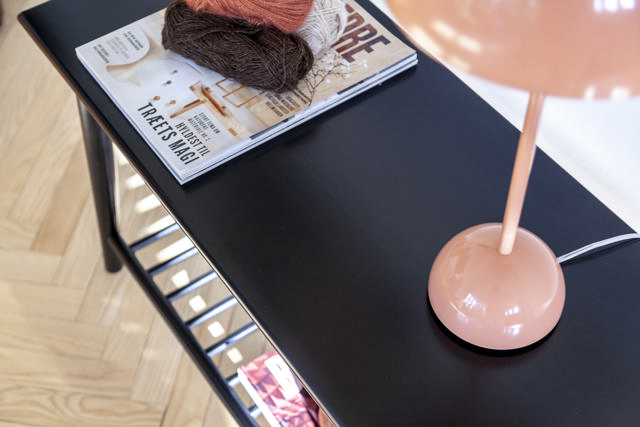 Noble hallbänk - svart