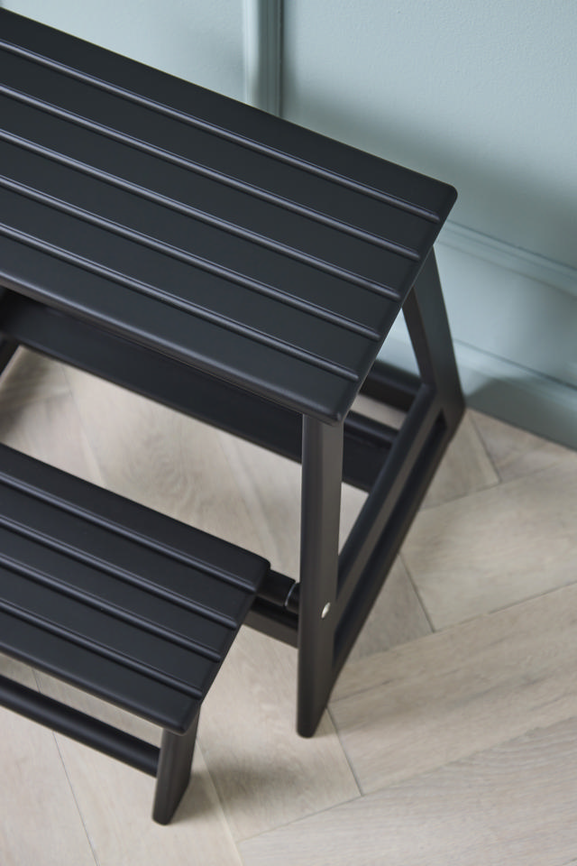 Skala trappstege - svart